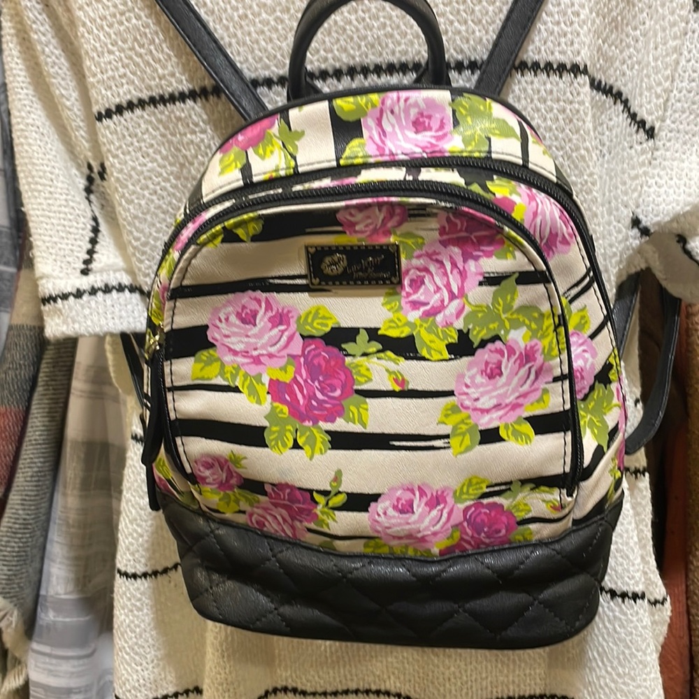 NWOT Betsey Johnson Backpack.